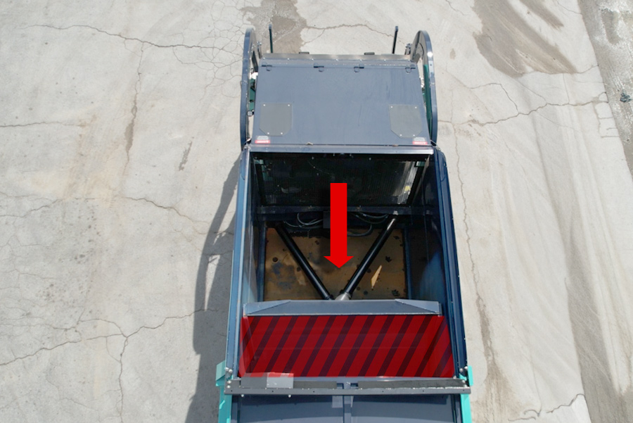 garbage truck compacting